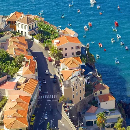 By Madeira Apartment Câmara de Lobos