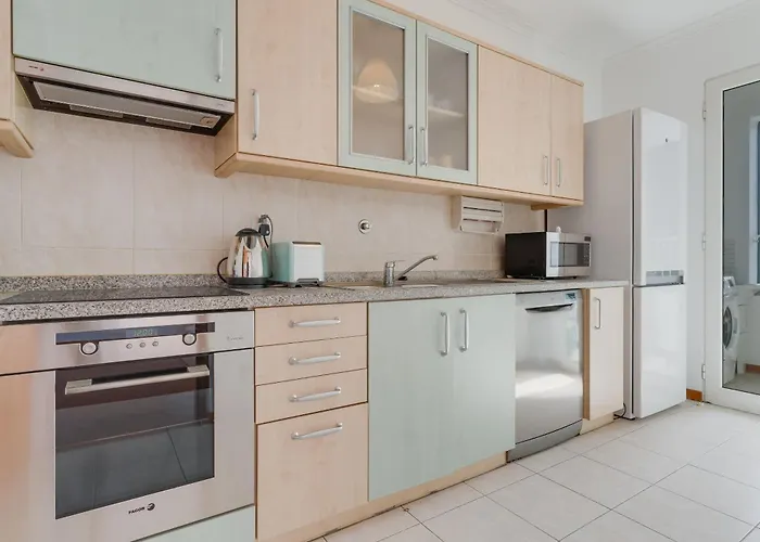 By Madeira * カマラ・デ・ロボス