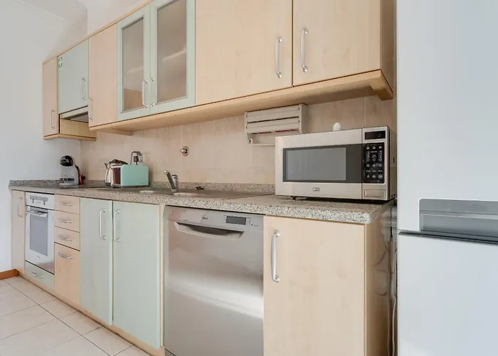 By Madeira Câmara de Lobos